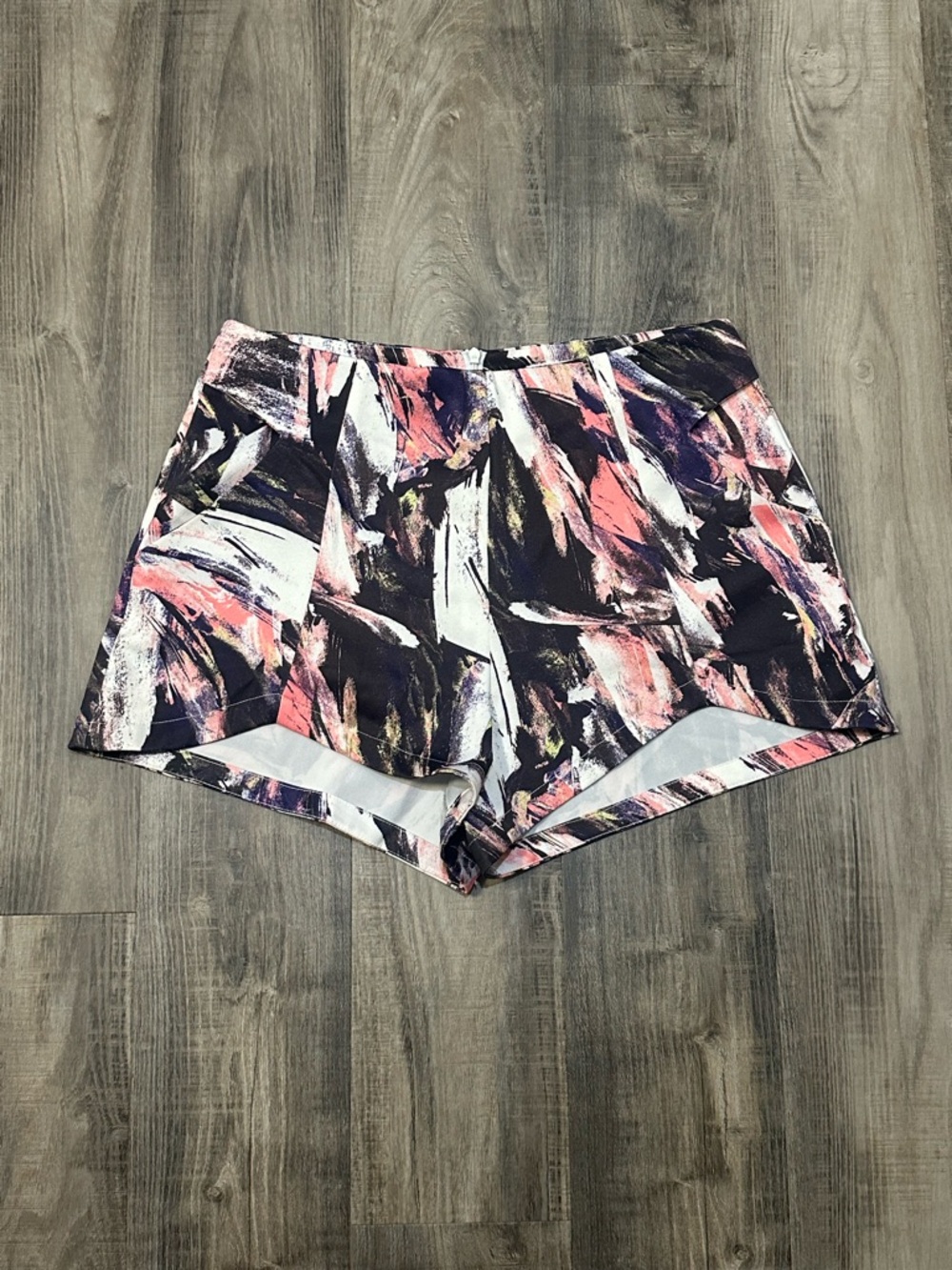 Women's Abstract Print Athletic Shorts - Pink & Black